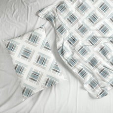 Mist & Charcoal Grid 186 TC Cotton King Size Fitted Bedsheet with 2 Pillow Covers - All-Around Elastic, 78 x 72 Inches