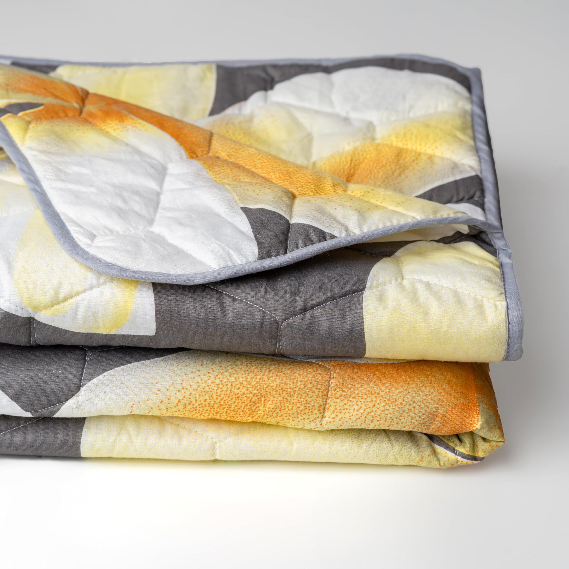 Grey & Celery White Flower 100% Cotton Reversible Comforter for Single Bed | 150 GSM Lightweight Winter Quilt | AC Blanket 54" x 84"