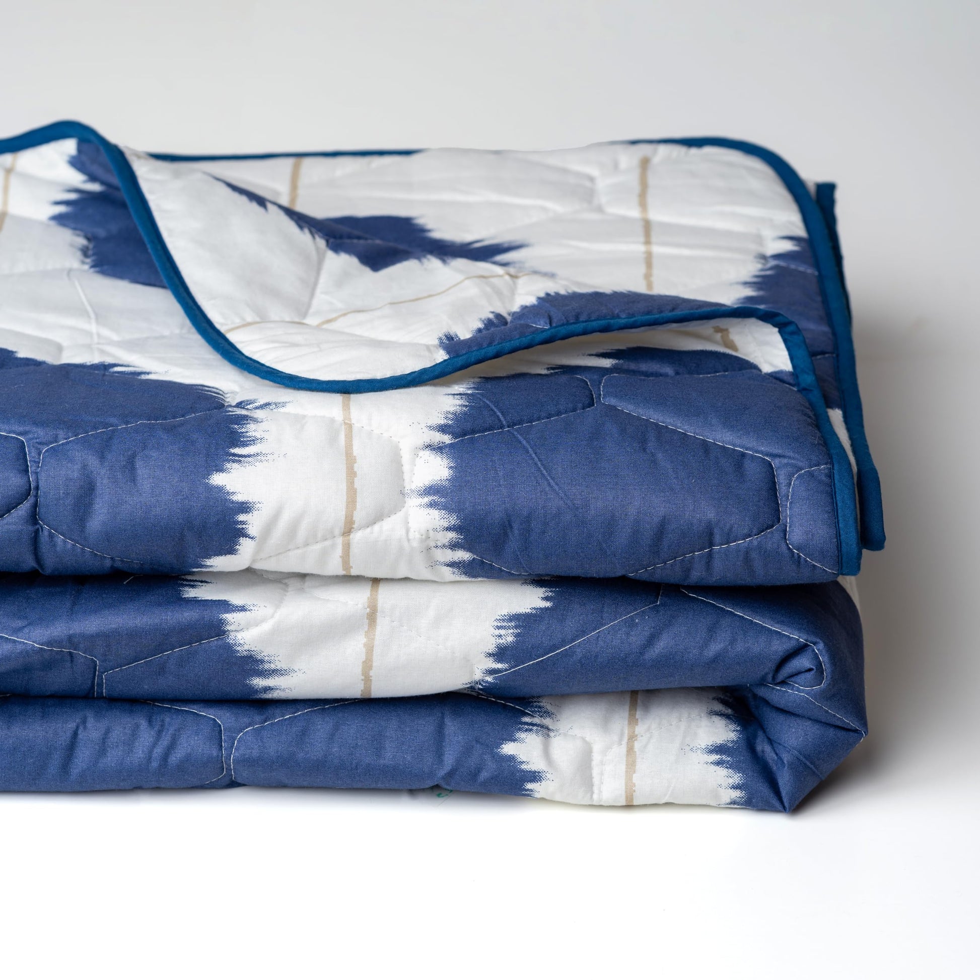 Navy Haze Big Polka Dots 100% Cotton Reversible Comforter for Single Bed | 150 GSM Lightweight Winter Quilt | AC Blanket 54" x 84"